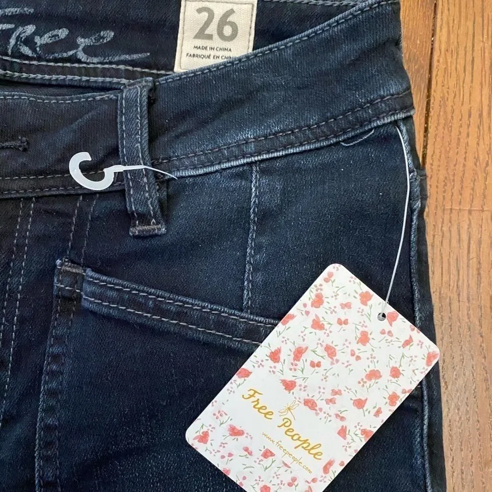 FREE‎ people skinny cropped seamed distressed jeans
